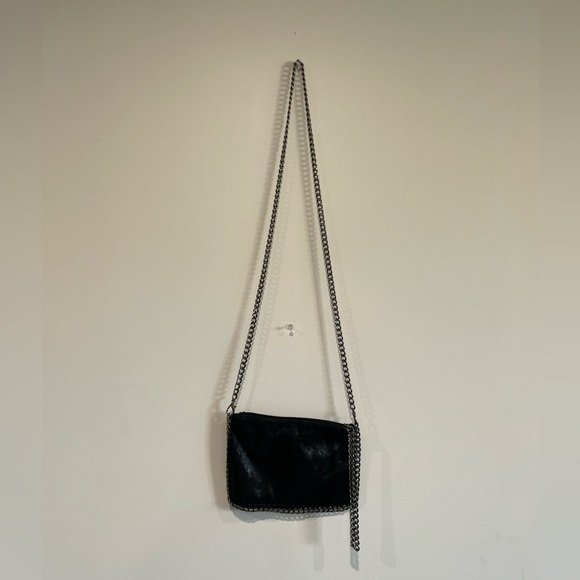 Small Black Crossbody / Vegan Leather / Gunmetal Chain / Wristlet Bag - Picture 5 of 9